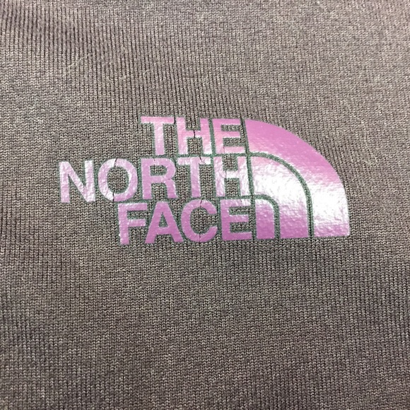 The North Face Vapor Wick Pullover Hoodie - Picture 4 of 11